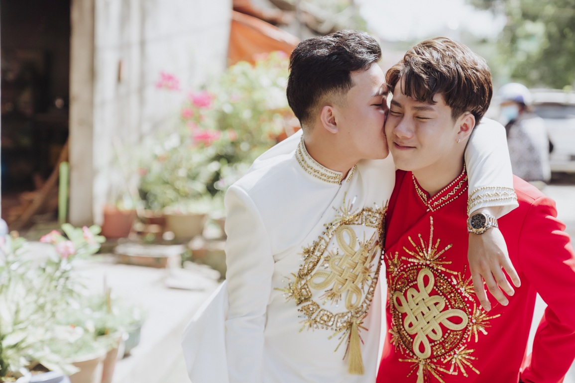 Đám cưới cổ tích của cặp đôi đồng tính nam ở Tây Ninh sau 11 năm quen nhau - 6 Đám cưới cổ tích của cặp đôi đồng tính nam ở Tây Ninh sau 11 năm quen nhau - 6
