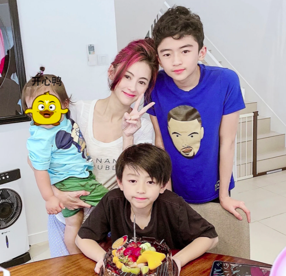 41 tuổi, Tạ Đình Phong sở hữu khối tài sản 143 triệu USD - 6 41 tuổi, Tạ Đình Phong sở hữu khối tài sản 143 triệu USD - 6
