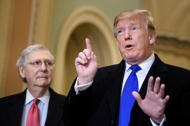 Phía sau đòn công kích lãnh đạo Cộng hòa của ông Trump