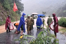 Nhiều nơi ở Bắc Bộ và Bắc Trung Bộ mưa rất to, nguy cơ lũ quét và sạt lở