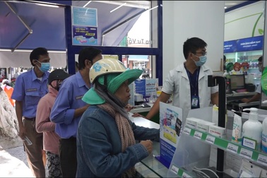 Đà Nẵng: “Cháy” khẩu trang y tế sau ca bệnh nghi mắc Covid-19