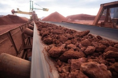 80% quặng và khoáng sản được bán sang Trung Quốc với giá "siêu rẻ"