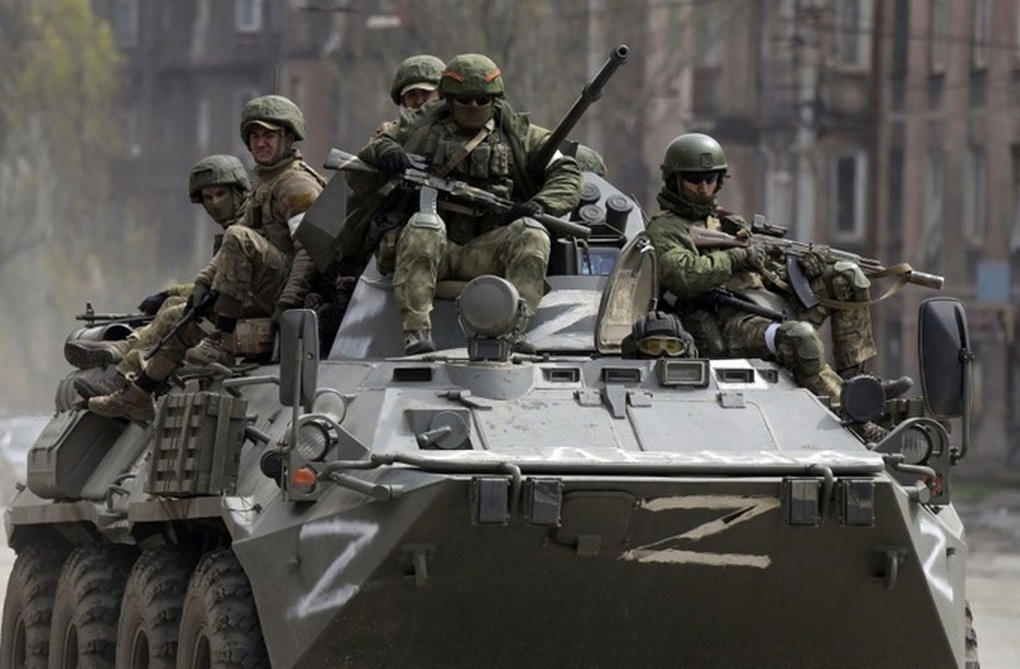 Nga đưa quân tới phòng tuyến ở Donbass quyết phá vòng vây của Ukraine - 1 Nga đưa quân tới phòng tuyến ở Donbass quyết phá vòng vây của Ukraine - 1