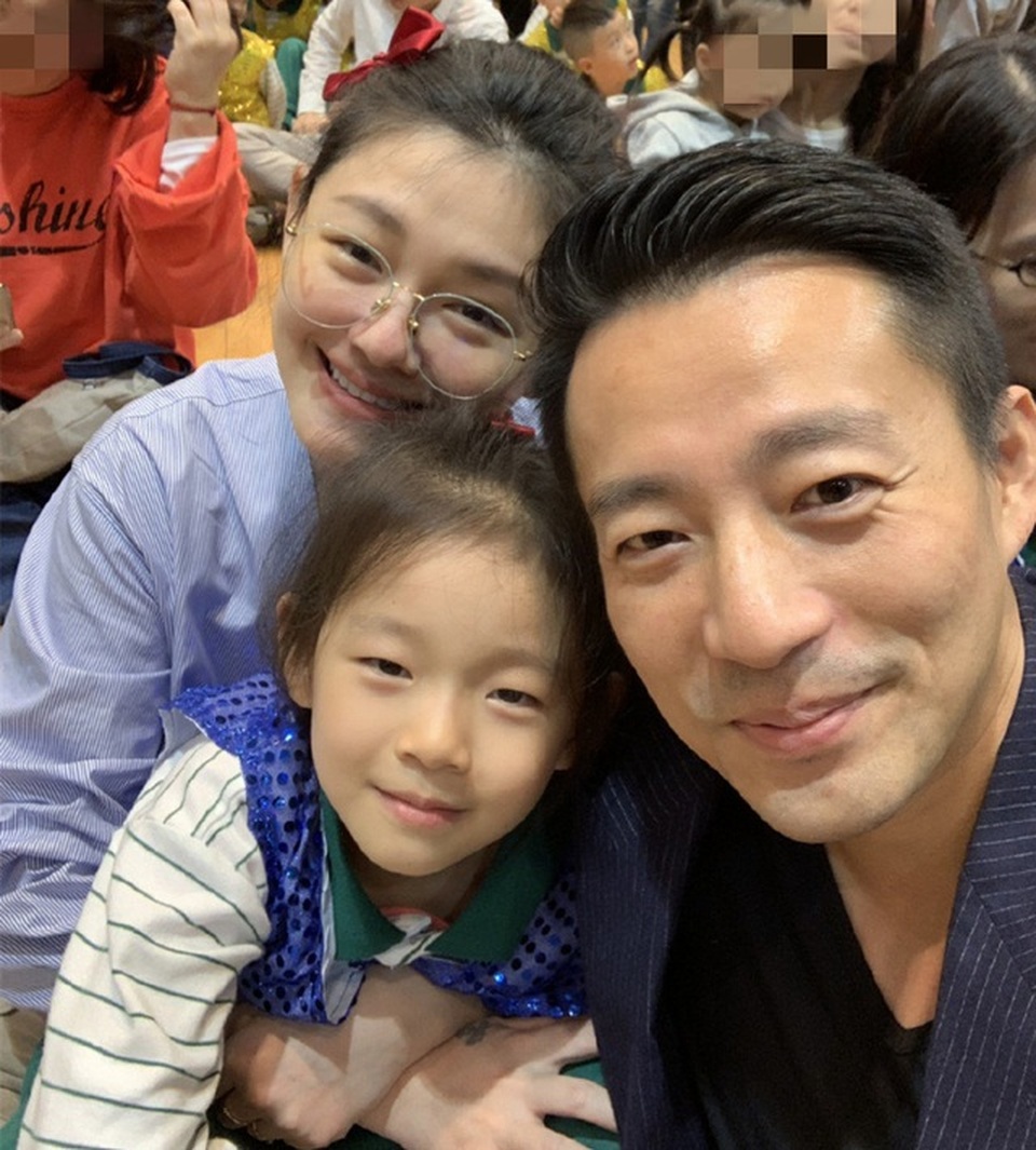 Chồng thiếu gia lên mạng chỉ trích Từ Hy Viên “không biết kiếm tiền” - 3