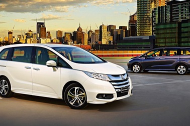 Những dòng xe nào thường dùng phục vụ lãnh đạo các bộ, ngành?