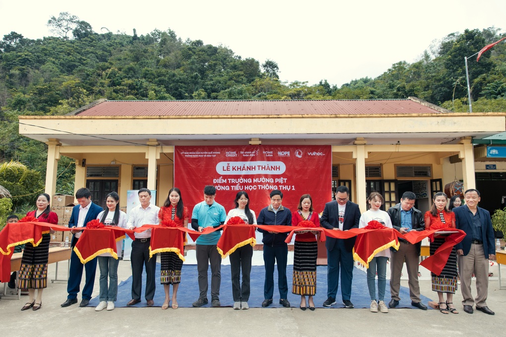 Chuyến xe Home Love đến Nghệ An tiếp sức trẻ vùng sâu đến trường - 1 Chuyến xe Home Love đến Nghệ An tiếp sức trẻ vùng sâu đến trường - 1