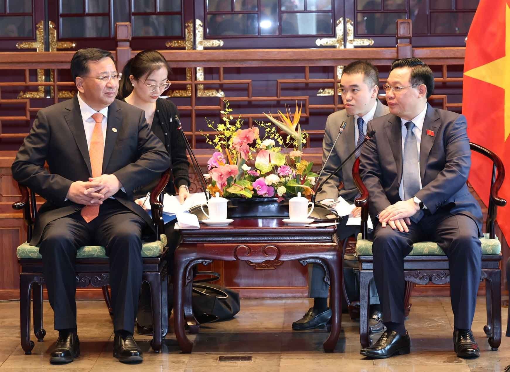 Chủ tịch Quốc hội Vương Đình Huệ tiếp các tập đoàn hàng đầu Trung Quốc - 1