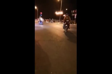 Cảnh sát nổ súng trấn áp 60 thanh niên dàn trận hỗn chiến