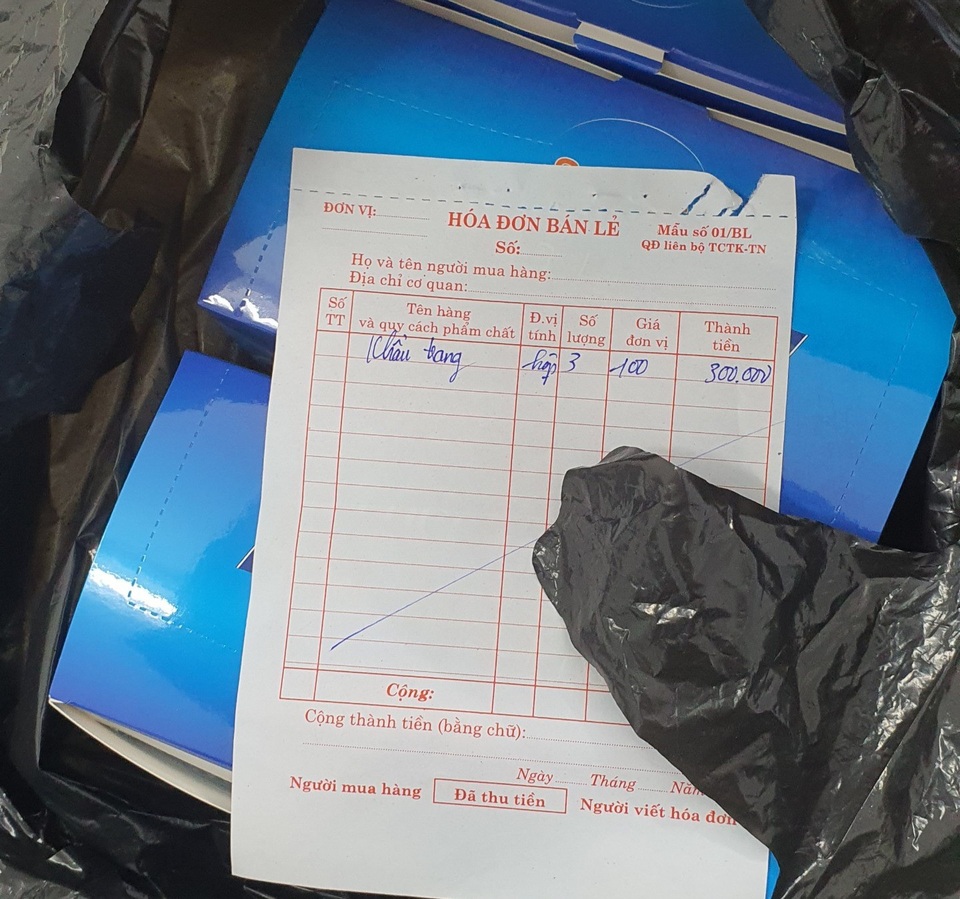 Covid-19 bùng phát, xưởng khẩu trang cuống cuồng tuyển công nhân thời vụ - 3 Covid-19 bùng phát, xưởng khẩu trang cuống cuồng tuyển công nhân thời vụ - 3