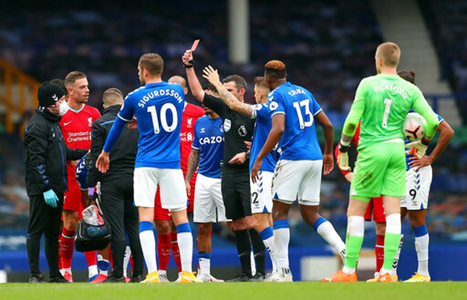 Everton 2-2 Liverpool: Màn rượt đuổi quyết liệt - 4 Everton 2-2 Liverpool: Màn rượt đuổi quyết liệt - 4