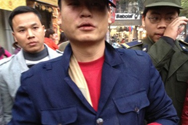 Hành khách côn đồ tấn công tài xế xin được "giải quyết tình cảm"