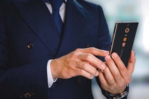 Smartphone thương hiệu Lamborghini đắt gấp 3 lần iPhone