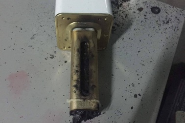 Tại sao điện thoại, micro Karaoke có nhiều nguy cơ phát nổ?