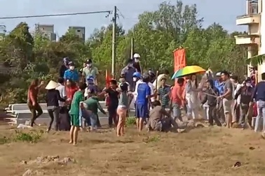 Đánh nhau lúc đưa tang, nhiều người bị thương