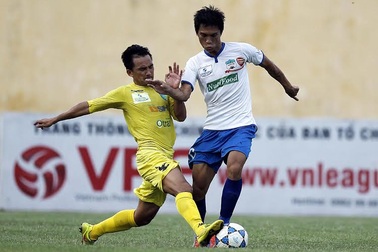 Samson lập hattrick, Hà Nội T&T tiếp tục bám đuổi B.Bình Dương