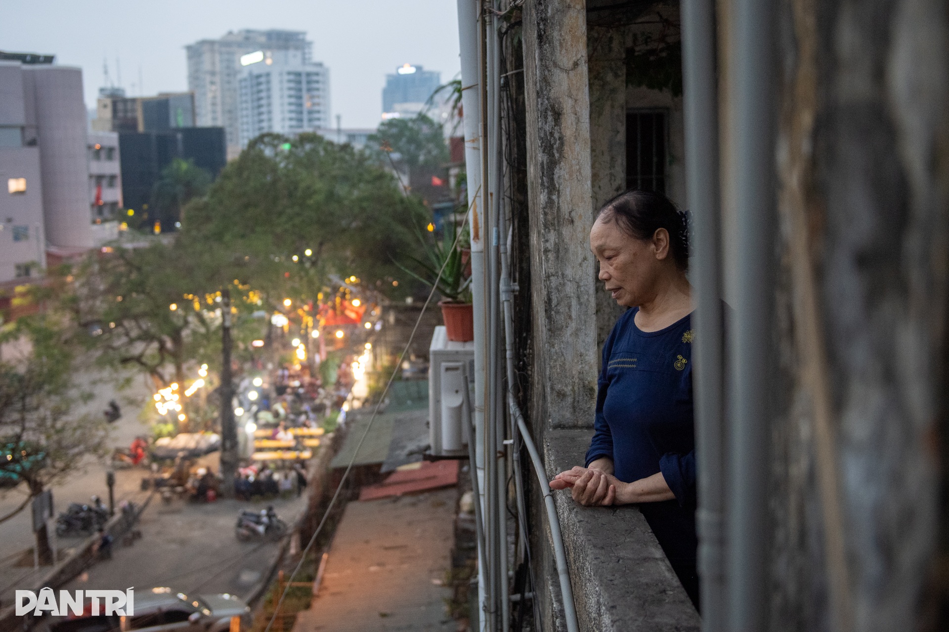 Hà Nội: Người dân sống bất an trong 3 khu tập thể cũ có nguy cơ sập - 8 Hà Nội: Người dân sống bất an trong 3 khu tập thể cũ có nguy cơ sập - 8