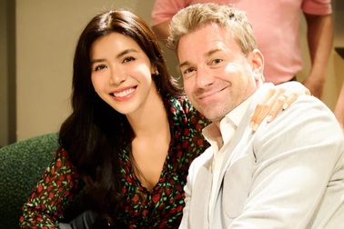 Minh Tú lấy chồng Tây: Tự học nấu ăn, thay đổi hoàn toàn