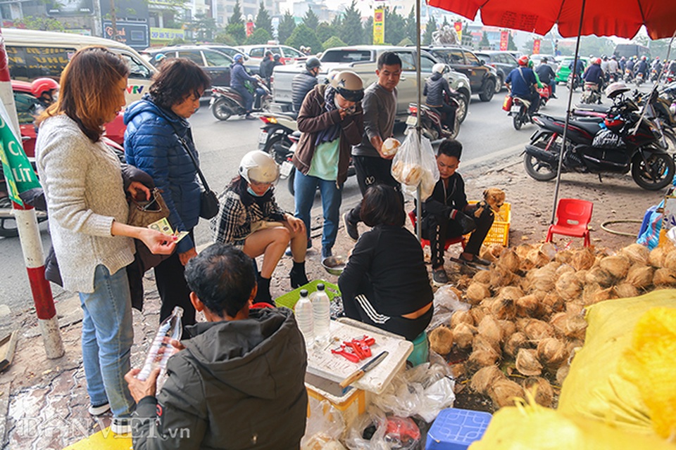 Buôn cùi dừa làm mứt Tết kiếm hàng chục triệu đồng mỗi ngày - 1 Buôn cùi dừa làm mứt Tết kiếm hàng chục triệu đồng mỗi ngày - 1