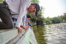 “Kè bờ hồ Hoàn Kiếm là cần thiết, nhưng phải cẩn trọng”