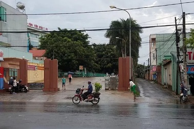 Giải cứu thiếu nữ bị trêu ghẹo, trung tá công an bị chém trọng thương