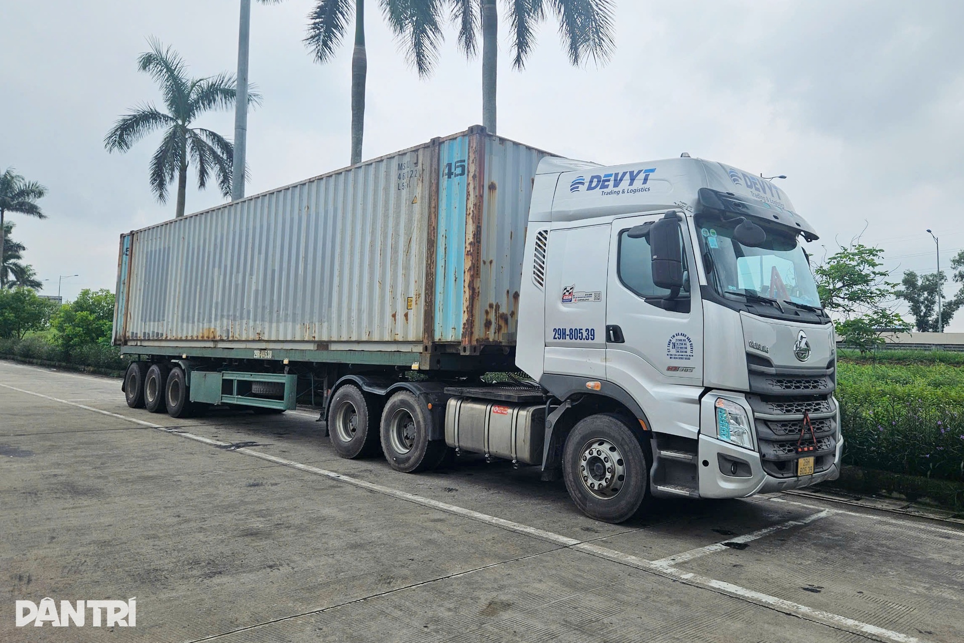 Tài xế xe tải lo khó vượt khi bị cấm vào làn 1 cao tốc Hà Nội – Hải Phòng - 9 Tài xế xe tải lo khó vượt khi bị cấm vào làn 1 cao tốc Hà Nội – Hải Phòng - 9