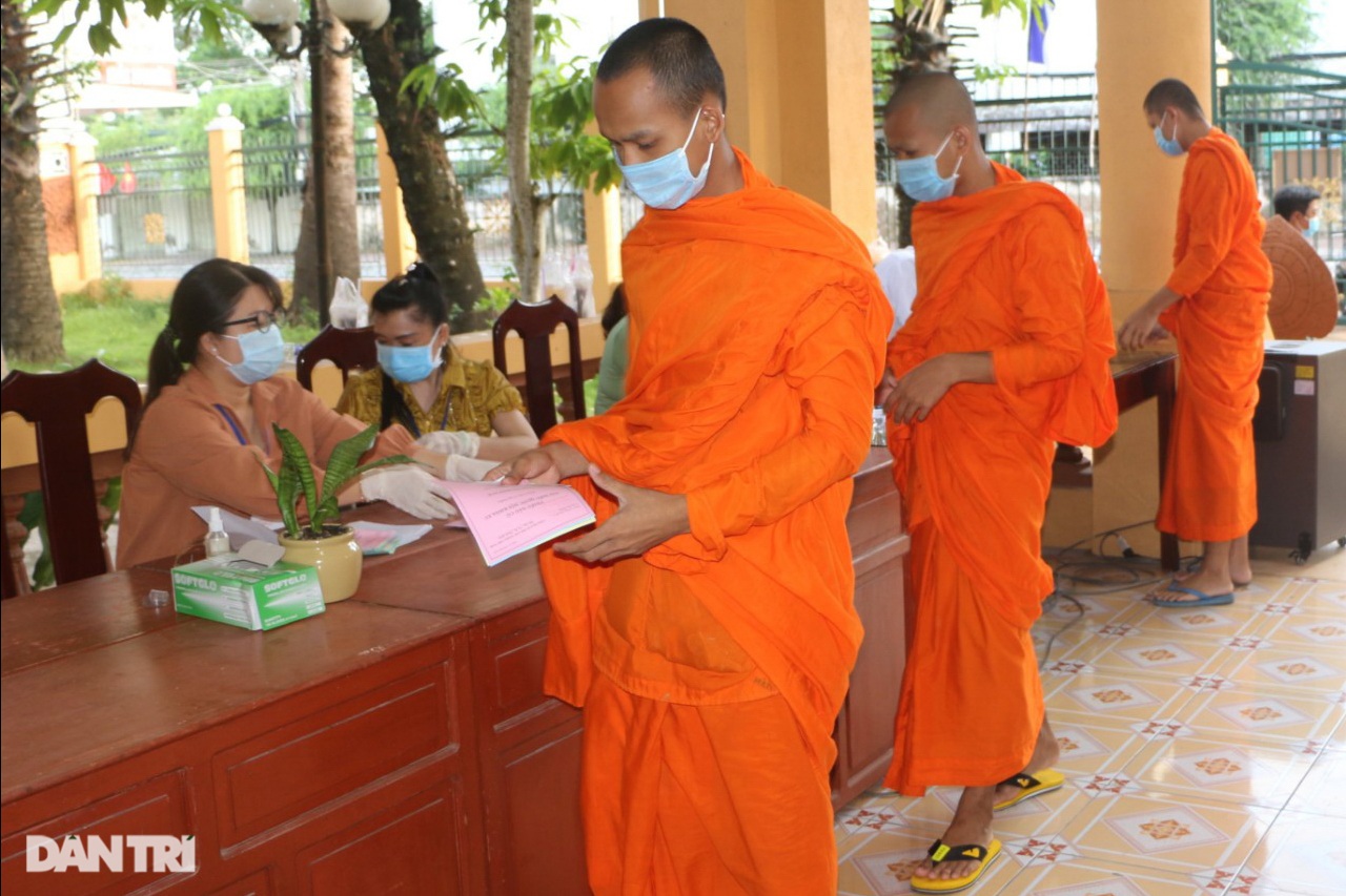 Toàn cảnh 69 triệu cử tri cả nước tham gia Ngày hội non sông - 23 Toàn cảnh 69 triệu cử tri cả nước tham gia Ngày hội non sông - 23