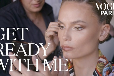 Natasha Poly trang điểm dự LHP Cannes