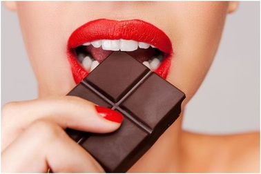 Nghiên cứu cho thấy ăn sô-cô-la hằng ngày giúp não khỏe hơn