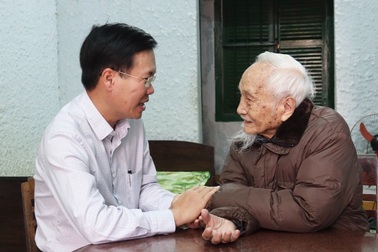 Trưởng Ban Tuyên giáo Trung ương Võ Văn Thưởng chúc Tết tại Quảng Ngãi