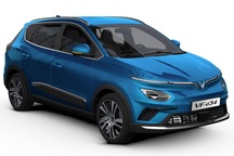 Ô tô điện của VinFast "chiếm sóng", át cả tin giảm giá nhiều xe "hot"