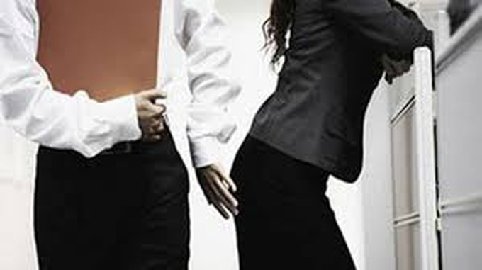 Những kẻ biến thái... - Ảnh 1. Những kẻ biến thái... - Ảnh 1.