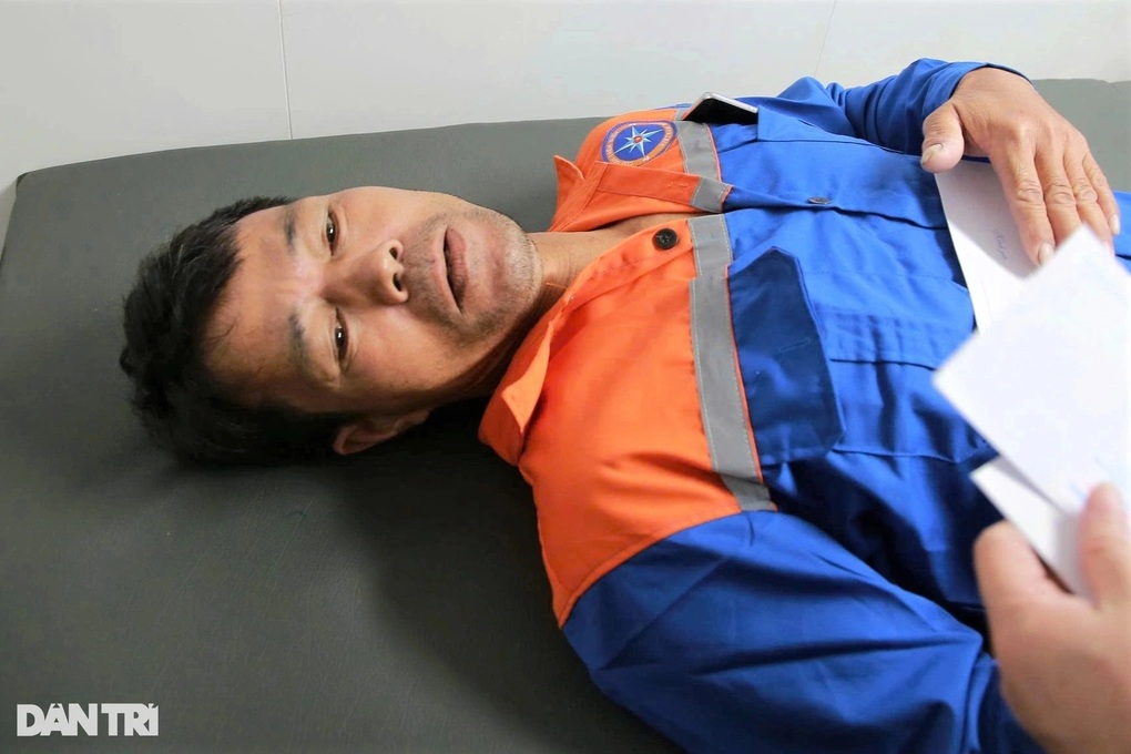 Vụ chìm tàu: Đã nghĩ đến cái chết, ăn rạm biển nuôi hy vọng sống - 2 Vụ chìm tàu: Đã nghĩ đến cái chết, ăn rạm biển nuôi hy vọng sống - 2