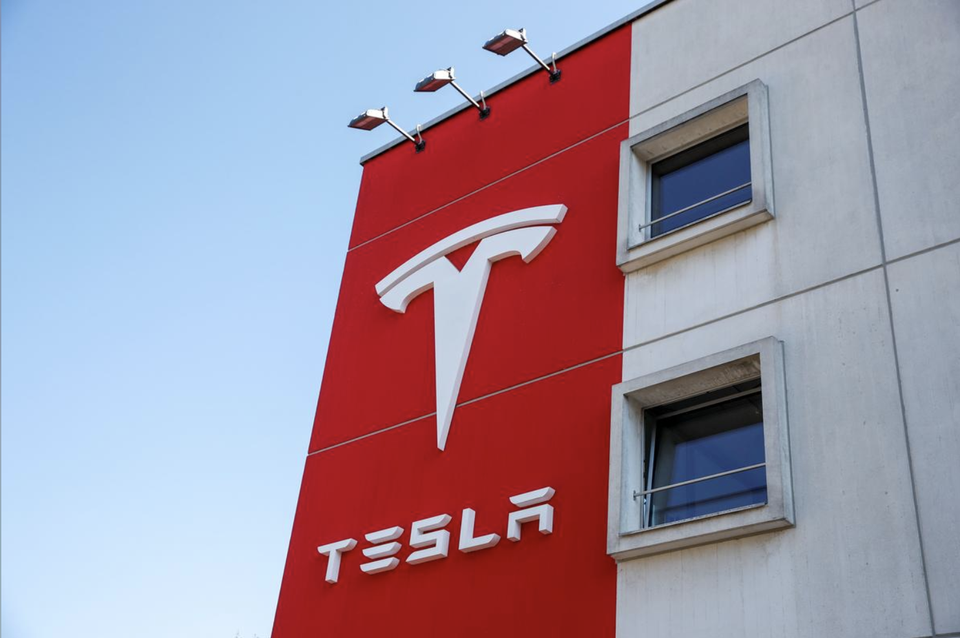 Tesla đã được định giá quá đà? - 1 Tesla đã được định giá quá đà? - 1