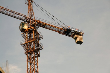 Hãi hùng “tử thần khổng lồ” treo lơ lửng trên đầu 