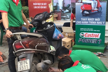Cùng Castrol chăm sóc chiến mã đón năm mới