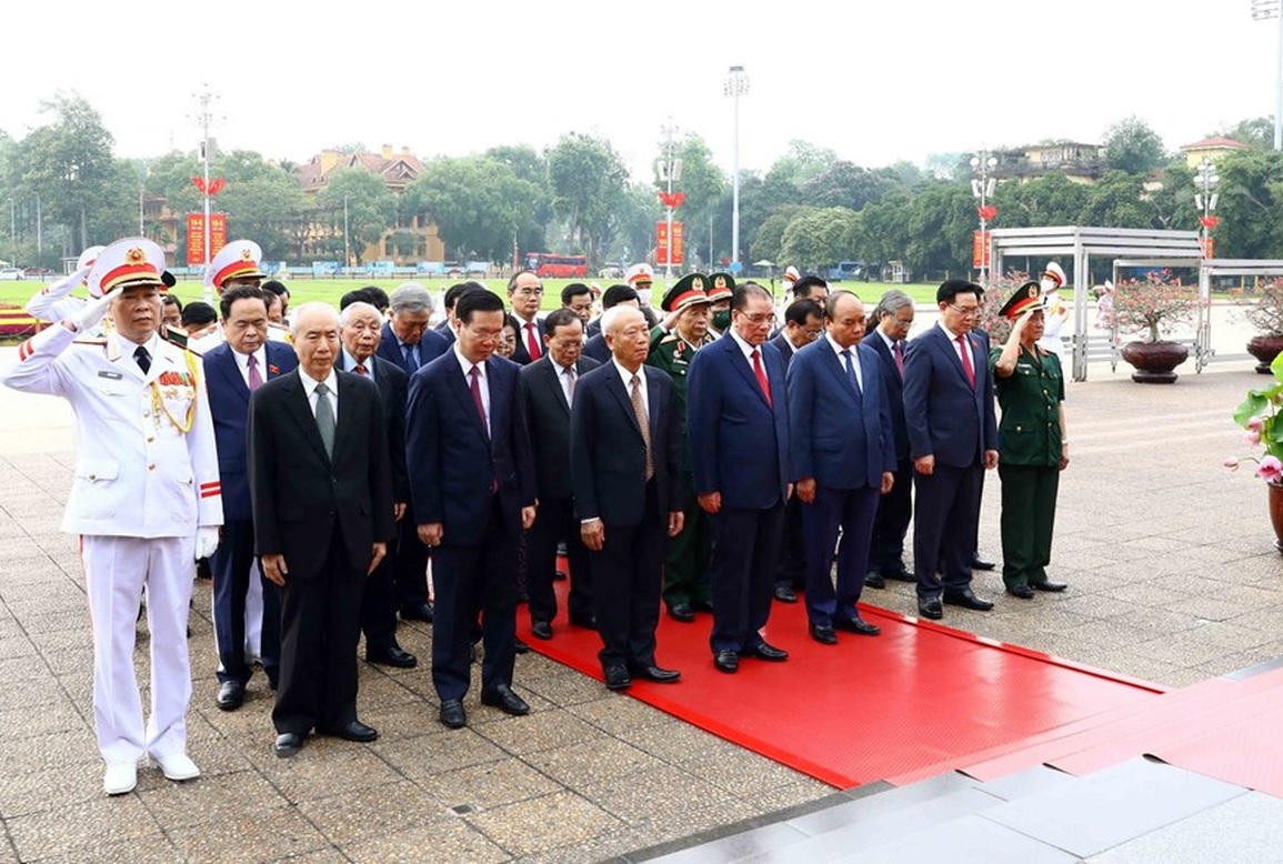 Lãnh đạo Đảng, Nhà nước vào Lăng viếng Bác - 1 Lãnh đạo Đảng, Nhà nước vào Lăng viếng Bác - 1