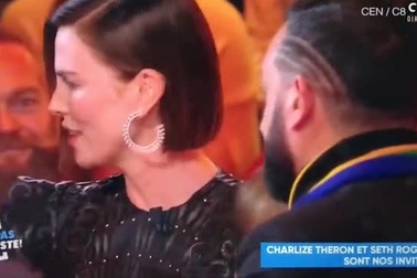 MC truyền hình bị nhắc nhở khi “tự tiện” hôn nữ phiên dịch