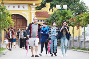 Từ 15/3, Trung Quốc sẽ mở tour du lịch đoàn tới Việt Nam