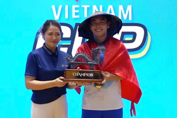 Phúc Huỳnh thắng áp đảo Vinh Hiển, vô địch pickleball châu Á
