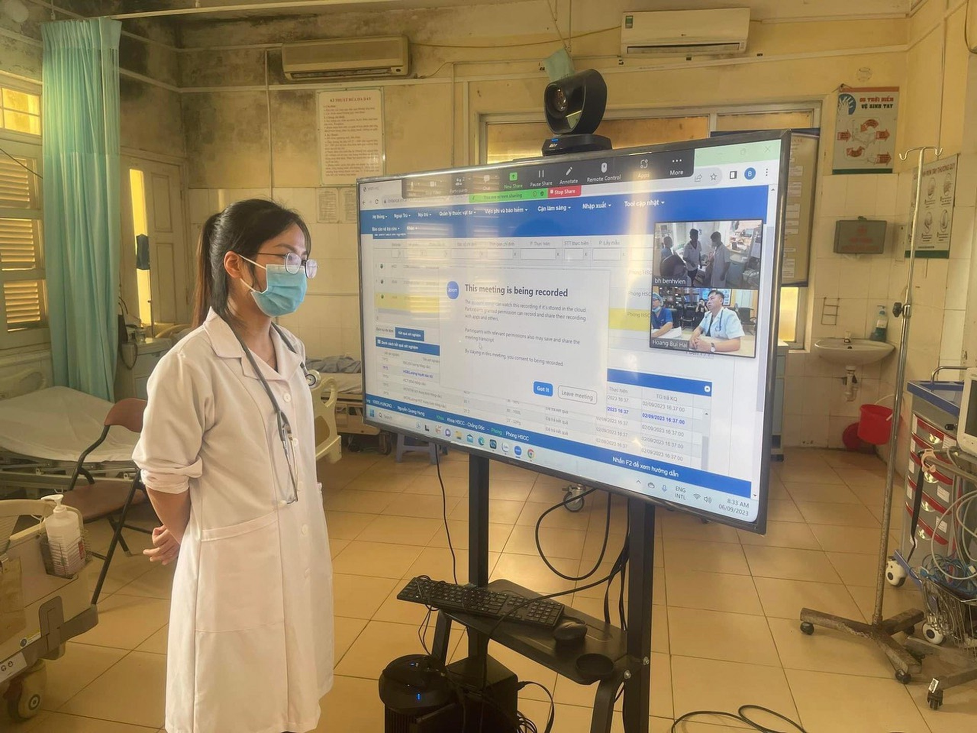 Bác sĩ Nguyễn Lân Hiếu: Không phải cứ chi nhiều tiền là tốt cho sức khỏe - 7 Bác sĩ Nguyễn Lân Hiếu: Không phải cứ chi nhiều tiền là tốt cho sức khỏe - 7