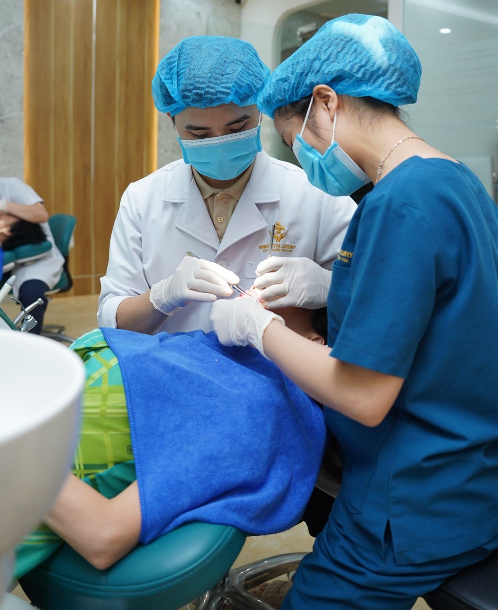 Nha khoa Vindental Luxury nâng cao dịch vụ, đồng hành cùng hàng triệu nụ cười Việt - 3 Nha khoa Vindental Luxury nâng cao dịch vụ, đồng hành cùng hàng triệu nụ cười Việt - 3