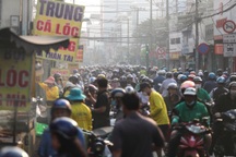 "Phố cá lóc nướng", tiệm vịt quay ở TPHCM chật kín người ngày vía Thần Tài