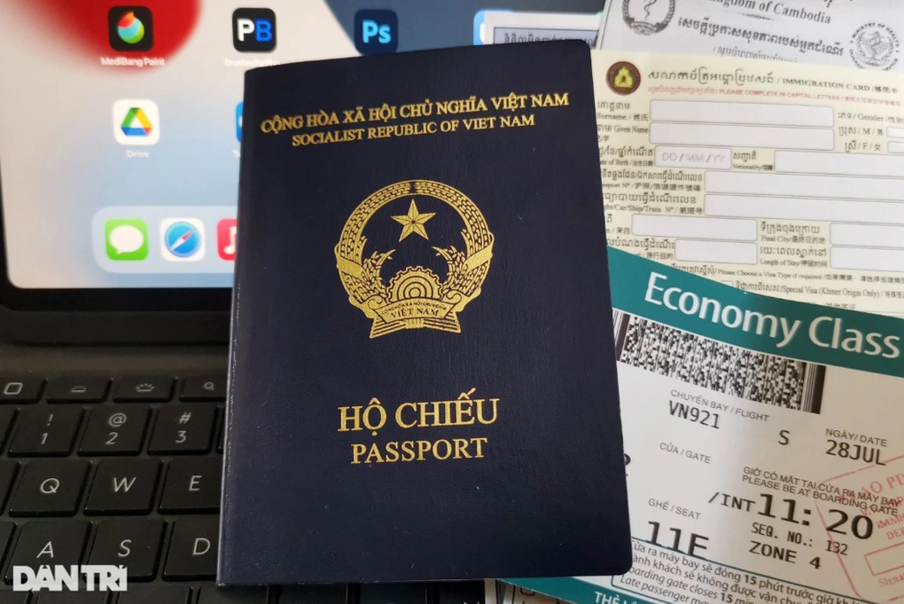 Từ 15/9, Bộ Công an in nơi sinh vào hộ chiếu mẫu mới - 2 Từ 15/9, Bộ Công an in nơi sinh vào hộ chiếu mẫu mới - 2