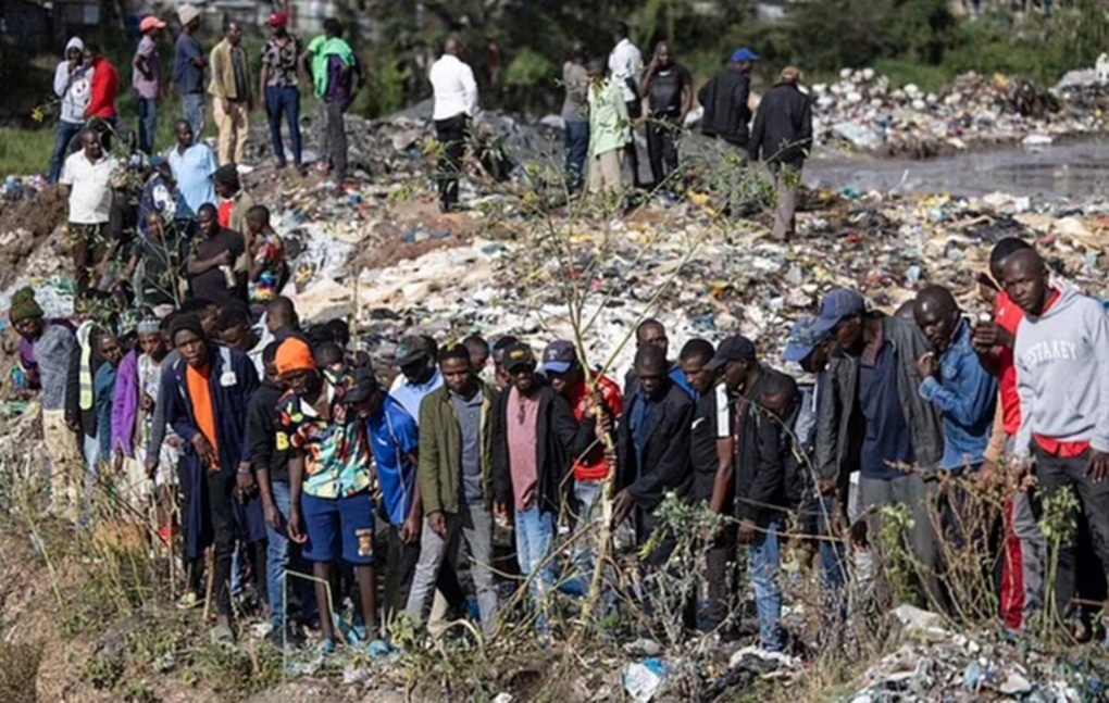 Tìm thấy thi thể 8 phụ nữ tại bãi rác ở Kenya - 2 Tìm thấy thi thể 8 phụ nữ tại bãi rác ở Kenya - 2