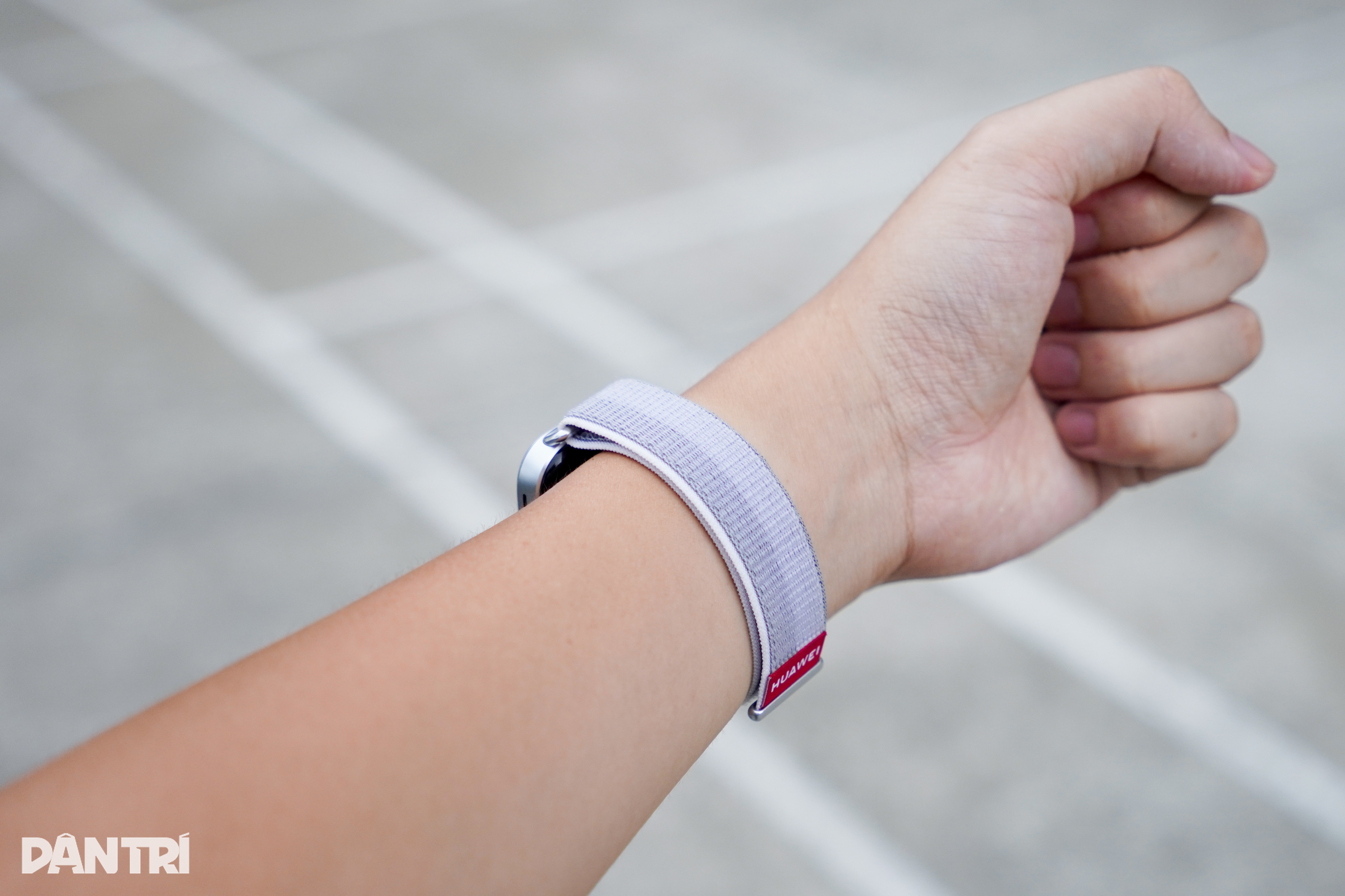 View - Đánh giá đồng hồ thông minh Huawei Watch Fit 4: Phù hợp với ai? | Báo Dân trí