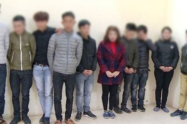 Đôi vợ chồng suýt mất con gái khi vượt biên sang Trung Quốc lao động “chui”