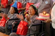 Bệnh nhân suy thận vỡ òa khi được làm điều "đầu tiên" sau 60 năm cuộc đời