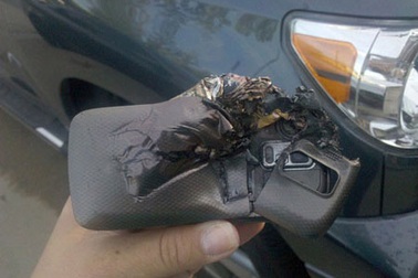 Điện thoại Samsung nổ tung trước mặt người dùng