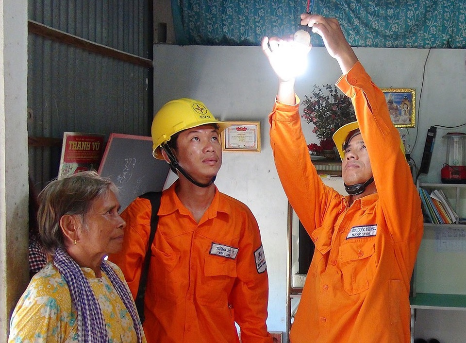 EVN triển khai Tháng tri ân khách hàng với thông điệp: Hiện đại, minh bạch, thân thiện - 1 EVN triển khai Tháng tri ân khách hàng với thông điệp: Hiện đại, minh bạch, thân thiện - 1