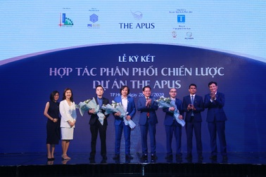 Hơn 500 “chiến binh” sales hừng hực khí thế trong lễ ra quân dự án The Apus